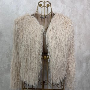 Chaqueta corta pelo beige