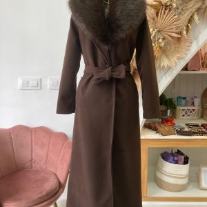 Abrigo de paño marrón chocolate